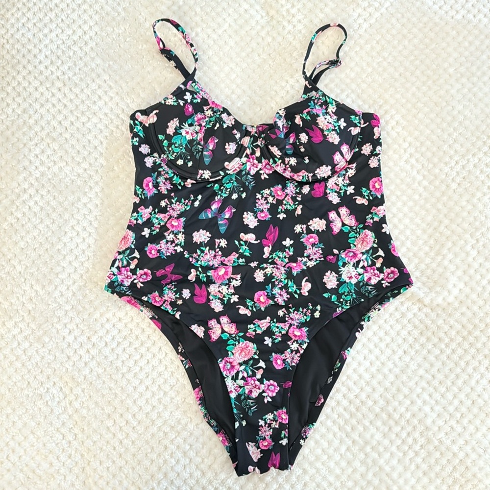 VICTORIA’S SECRET Swim Underwire Cheeky One-Piece Swimsuit Black Floral Size XL